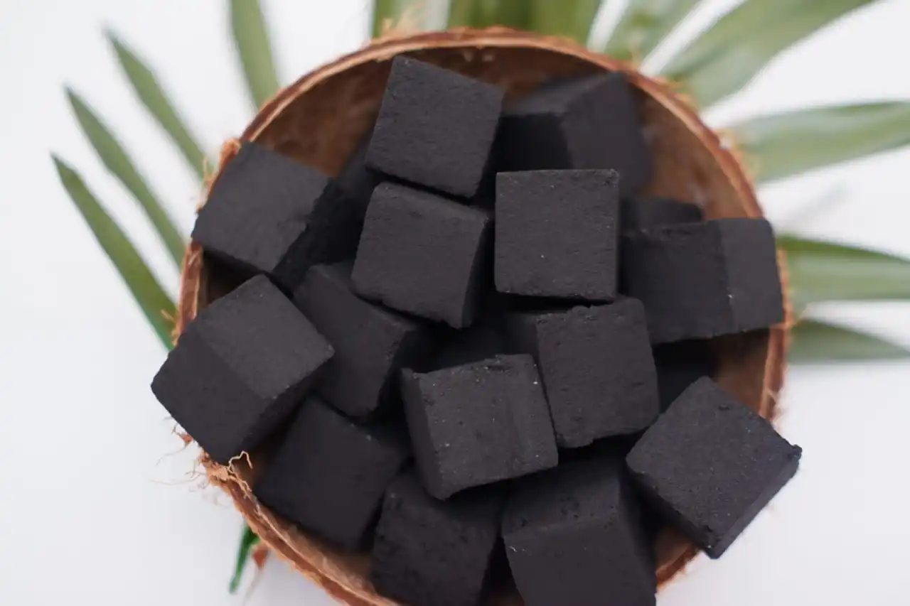 Premium quality coconut shell charcoal Briquettes for Barbeque and No smoke and Spark for indoor outdoor usage