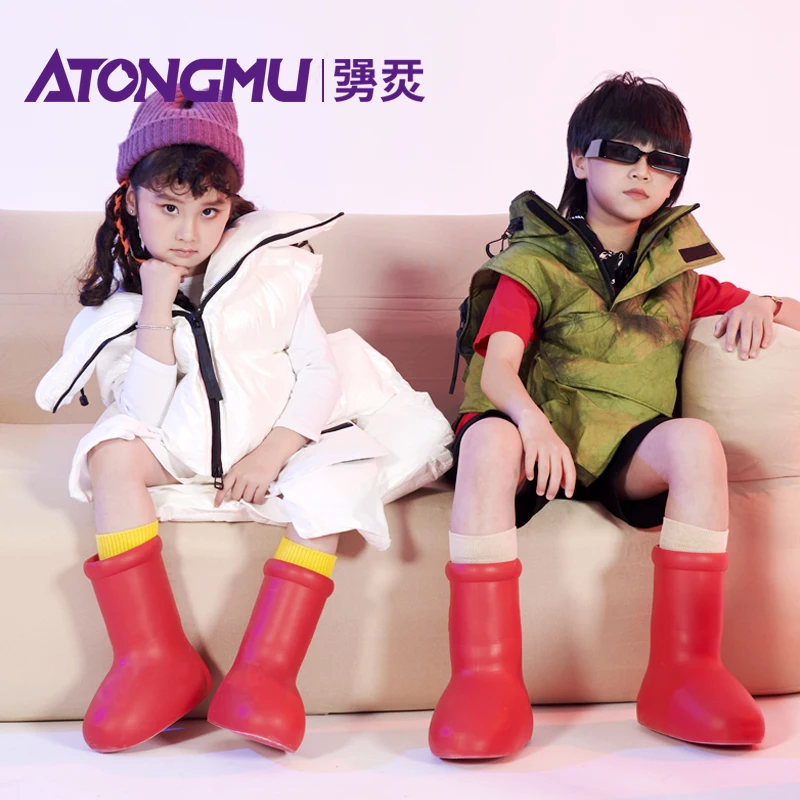 2023 New Designer Wholesale Latest Sneaker Mid-leg Water Proof Christmas Boots Custom  EVA Cartoon Astro Big Red Boots