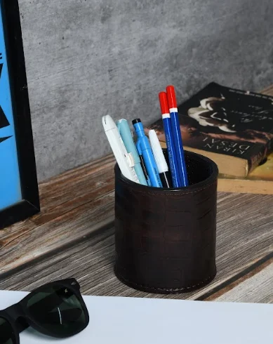 Multi-Functional Creative Color Round Leather Pen Holder Leather Pen Holder Stationery  With Alligator Print on 100% top grained