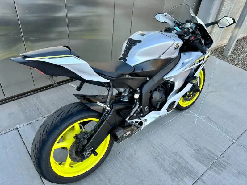 2017 Yamaha YZF-R6 IgnitionTCI (транзисторное управление) Система охлаждения с жидкостным охлаждением б/у Sportbikez для продажи