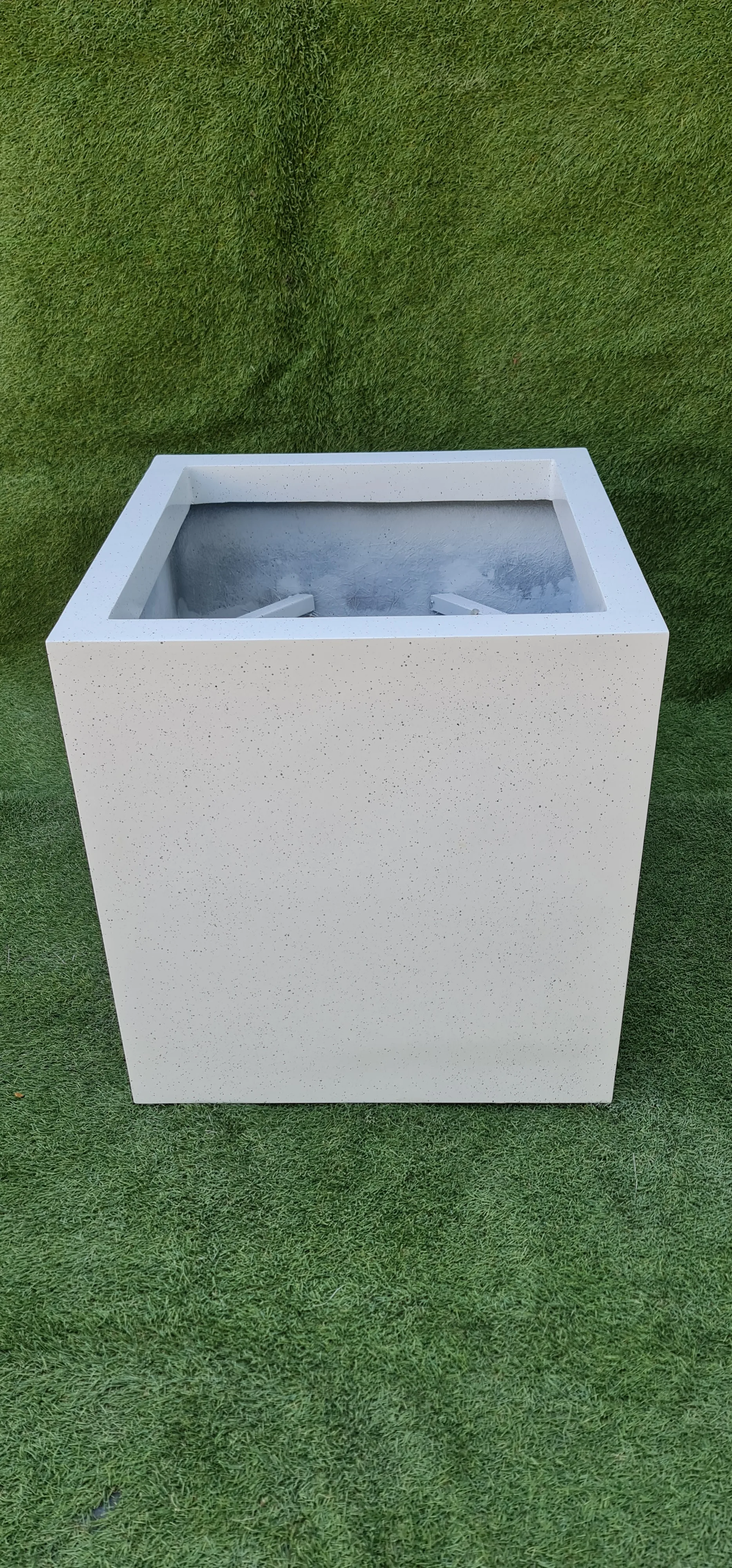 Классический вид FRP смола квадратный Стекловолоконный плантатор для дома отелей торговых центров офисов и аэропортов