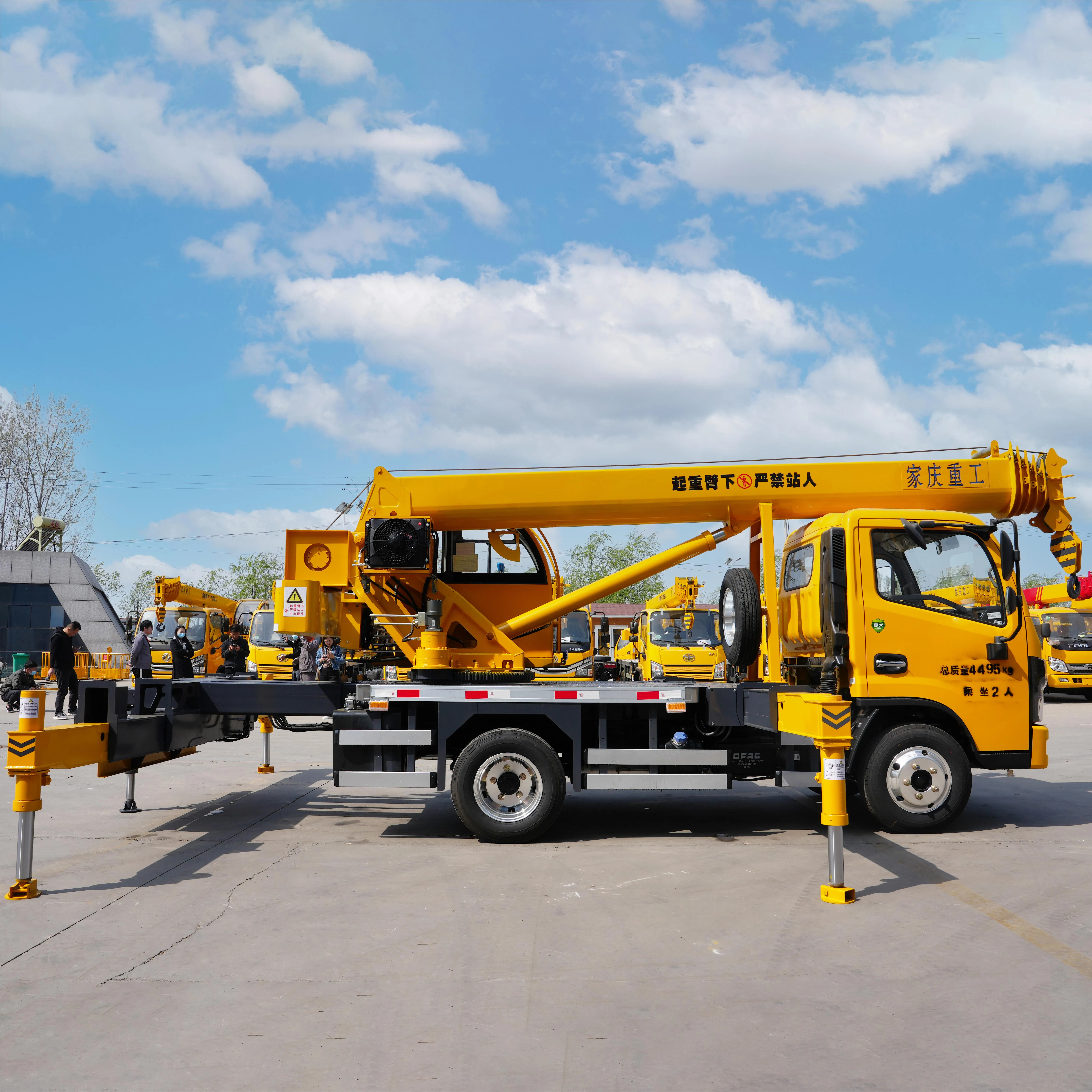Brand New 5 Ton Truck Cranes Telescopic Boom Crane Hydraulic Crane