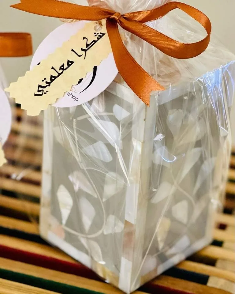 Eye-catching Arabian Islamic mother of pearl inlay incense burner arabic oud bakhoor wholesale incense burner arab in India