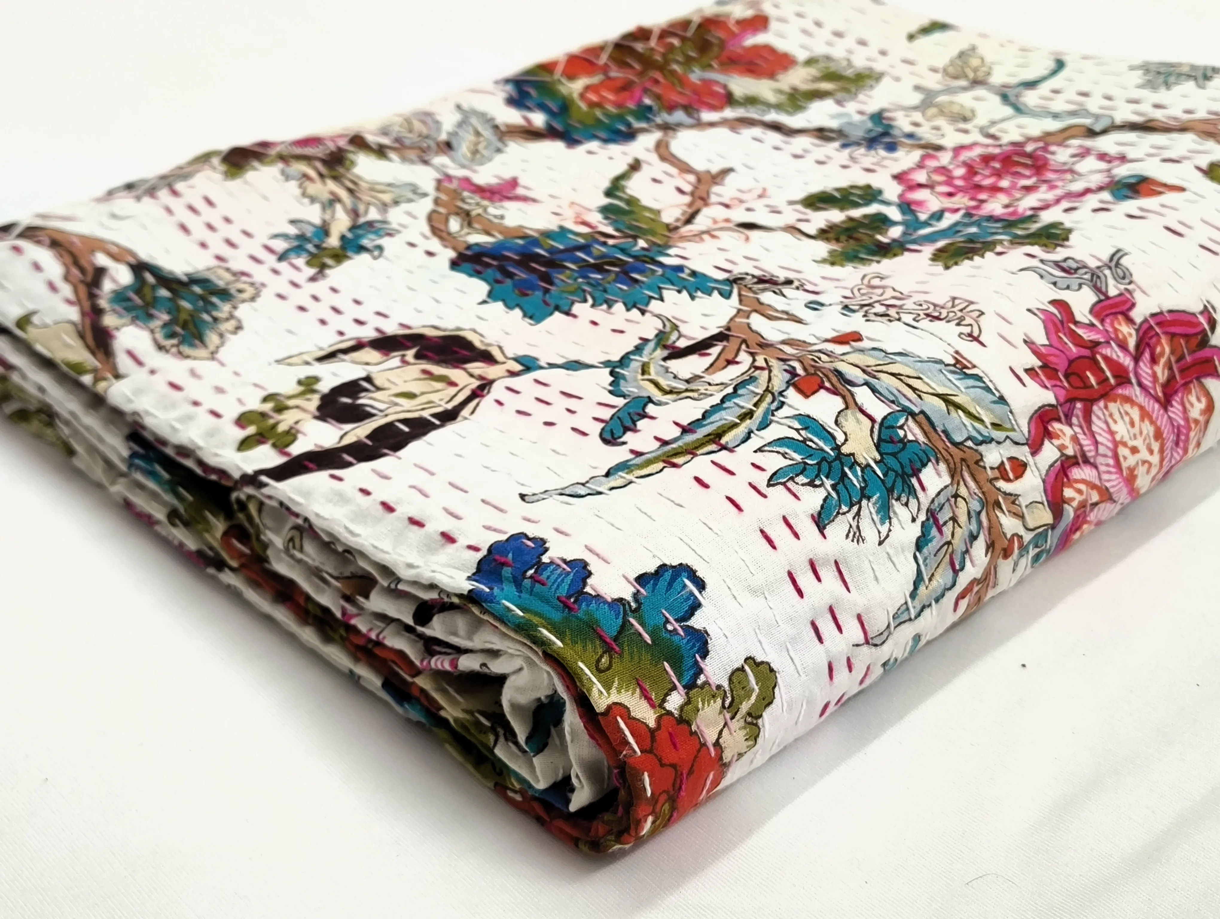 Handmade Vintage Reversible Bedspread Embroidered Patchwork Kantha Quilts for Home & Hotel Decor Filled Cotton Adults Travelers