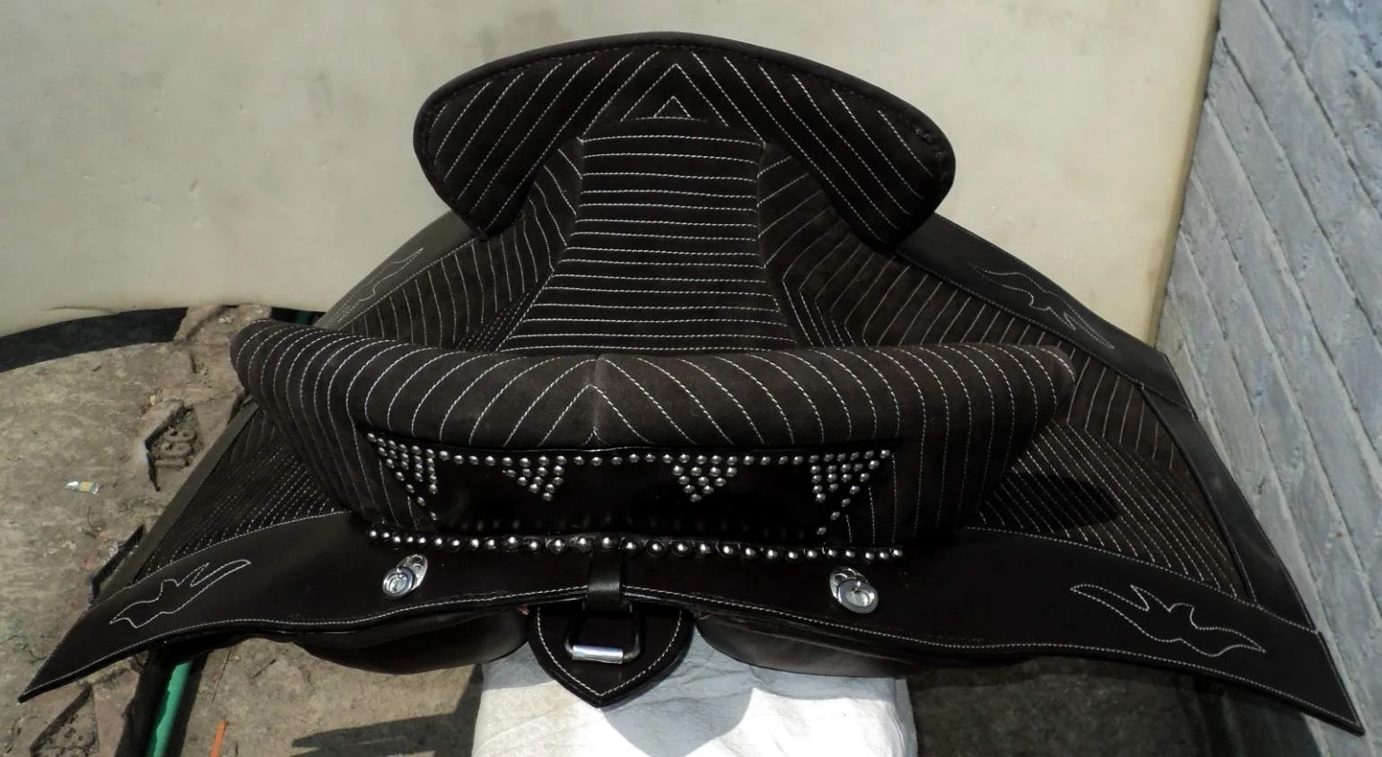 SPANISH VAQUERA HORSE SADDLE WHOLESALE SPANISH HORSE SADDLE QUILTED SEAT WOODEN TREE CUSTOMIZED SPANISH HORSE SADDLE