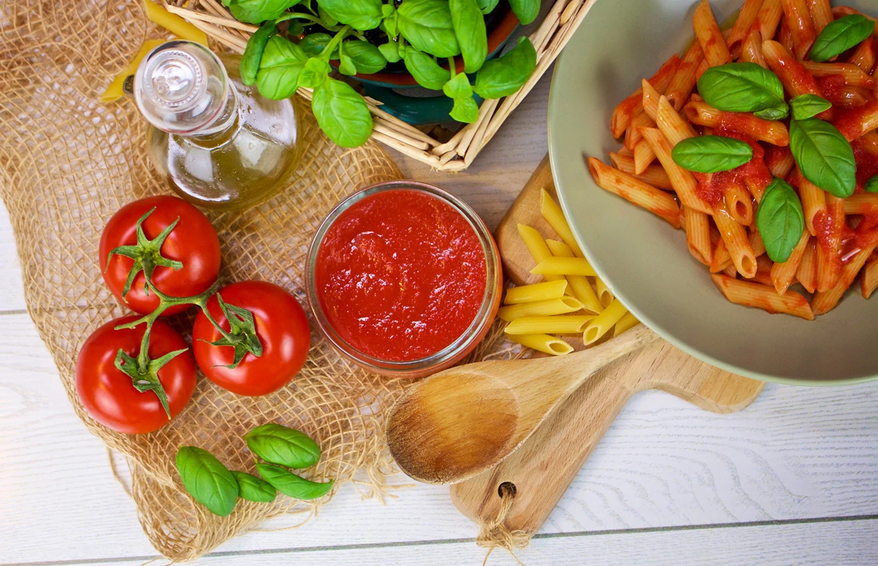 Made in Italy top quality 100% italian ready to eat food glass bottle 350g no preserves datterino tomato sauce