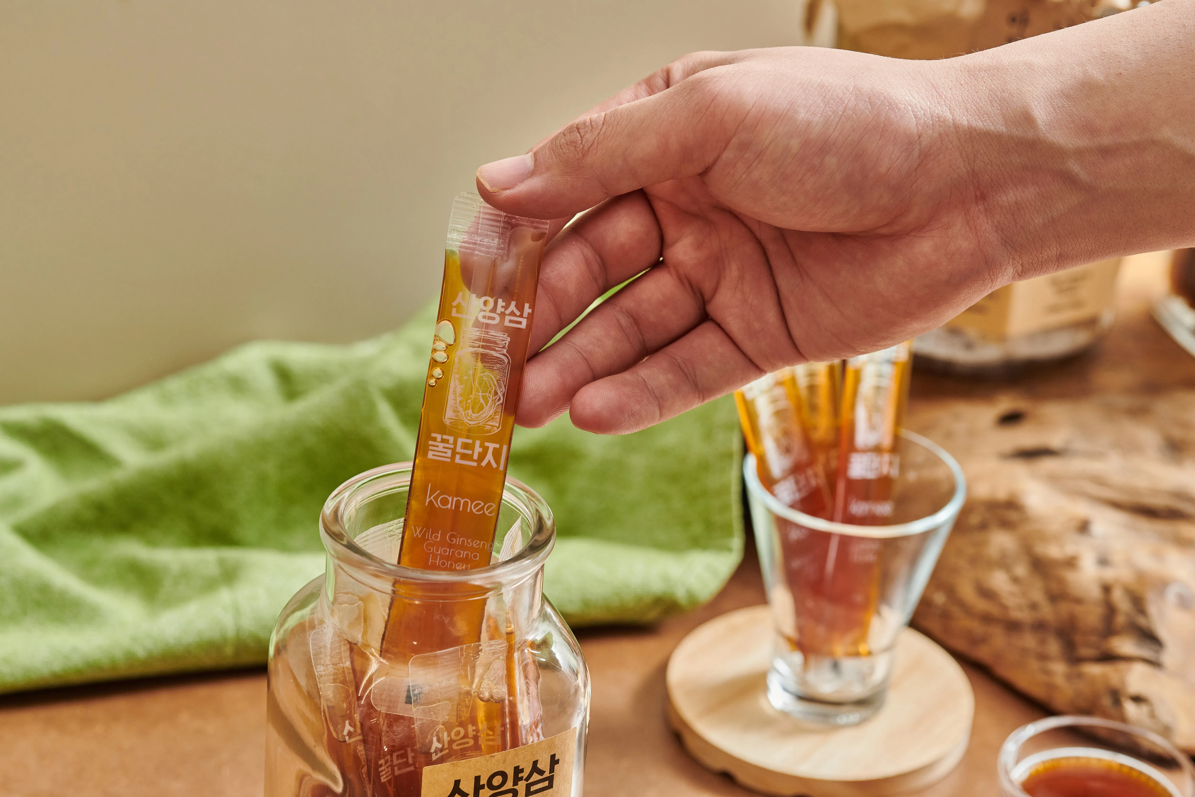 Korean Health Food Organic Freeze Drying Wood Cultivated Wild Ginseng Extracts Guarana Persimmon Honey 10gx90