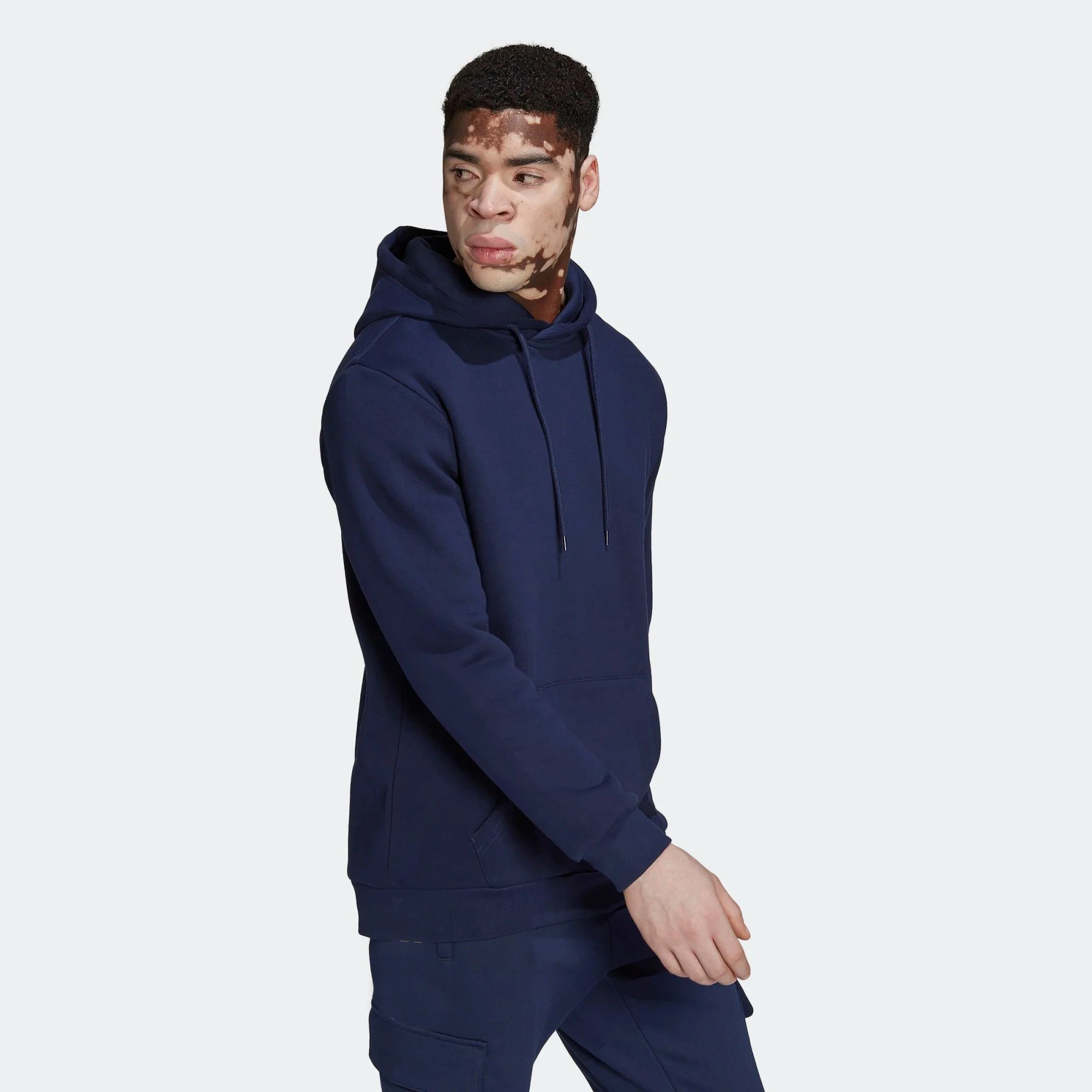 Regular Fit Heavyweight 70% Cotton 30% Recycled Polyester Fleece Essentials Trefoil Night Indigo Men Pullover Hoodie