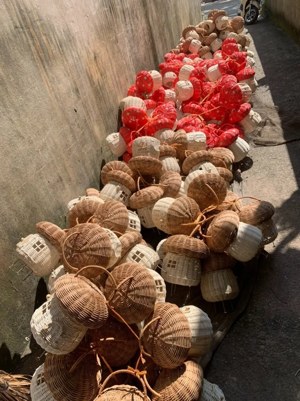 Hot Sale 2-Tone Rattan Mushroom House Rattan Cute Doll House Storage Basket Kids Toys Wholesale Supplier Vietnam Handwoven