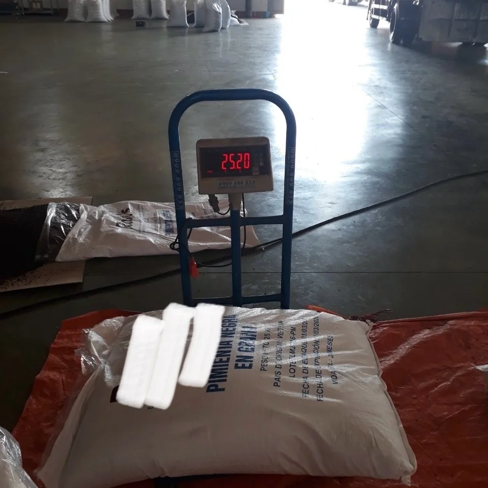 Vietnam High Quality Spices & Herbs Products Best Quality good Price Wholesales Dried White Pepper