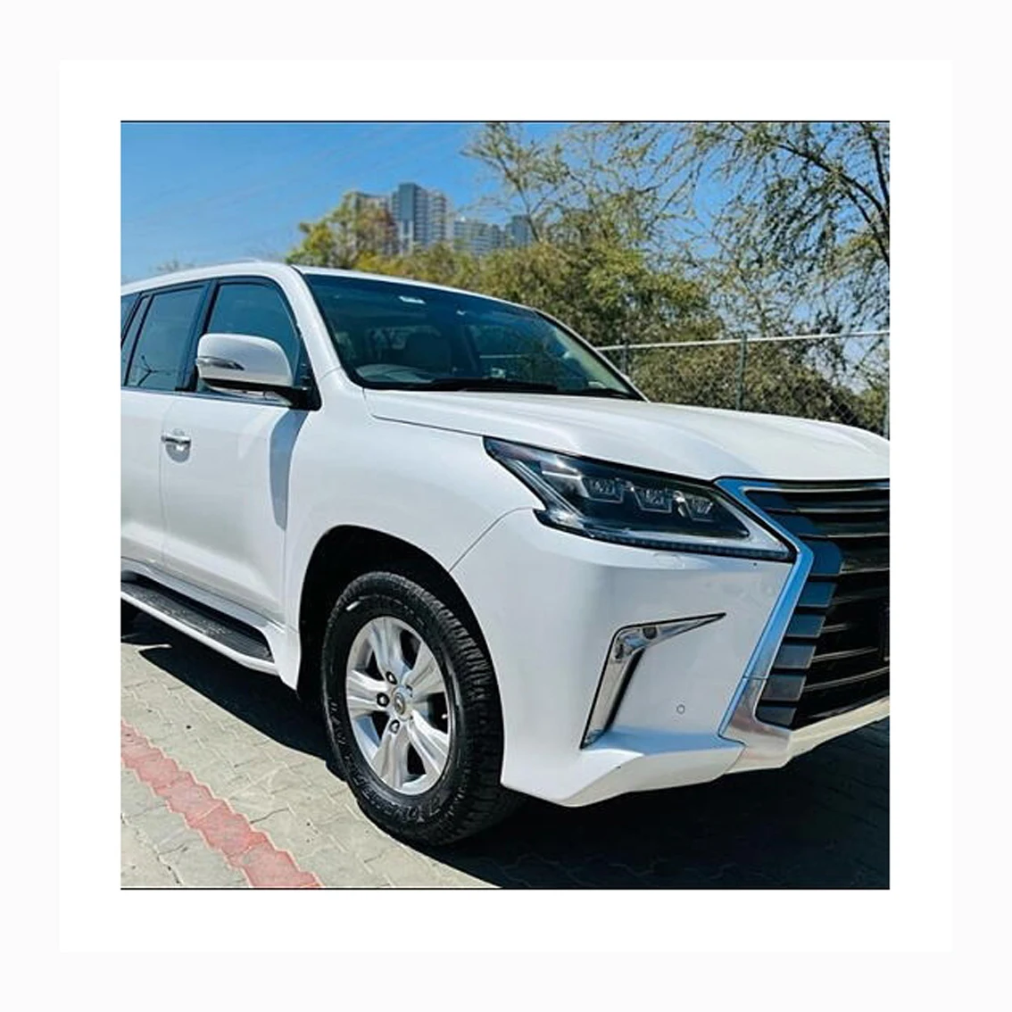Lexuses low mileage well maintained dependable and stylish luxury car for a smooth driving experience