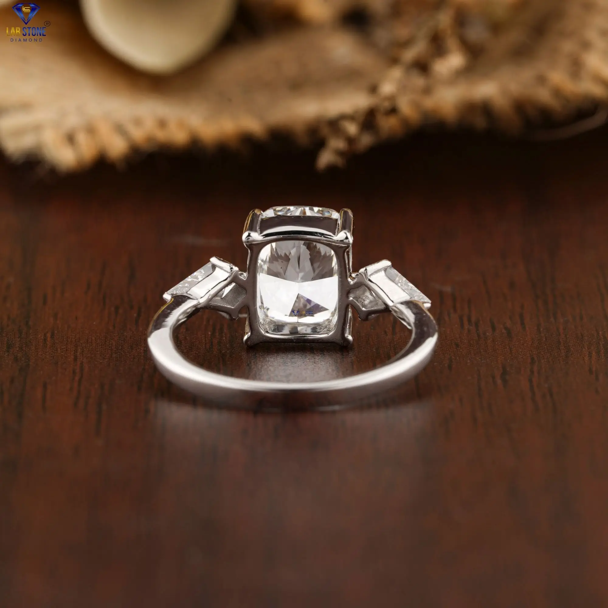 4.85 TDW Cushion & Kite Cut Diamond Ring 18k White Gold Three Stone Ring Cvd/Hpht Diamond Lab Stone Jewelry