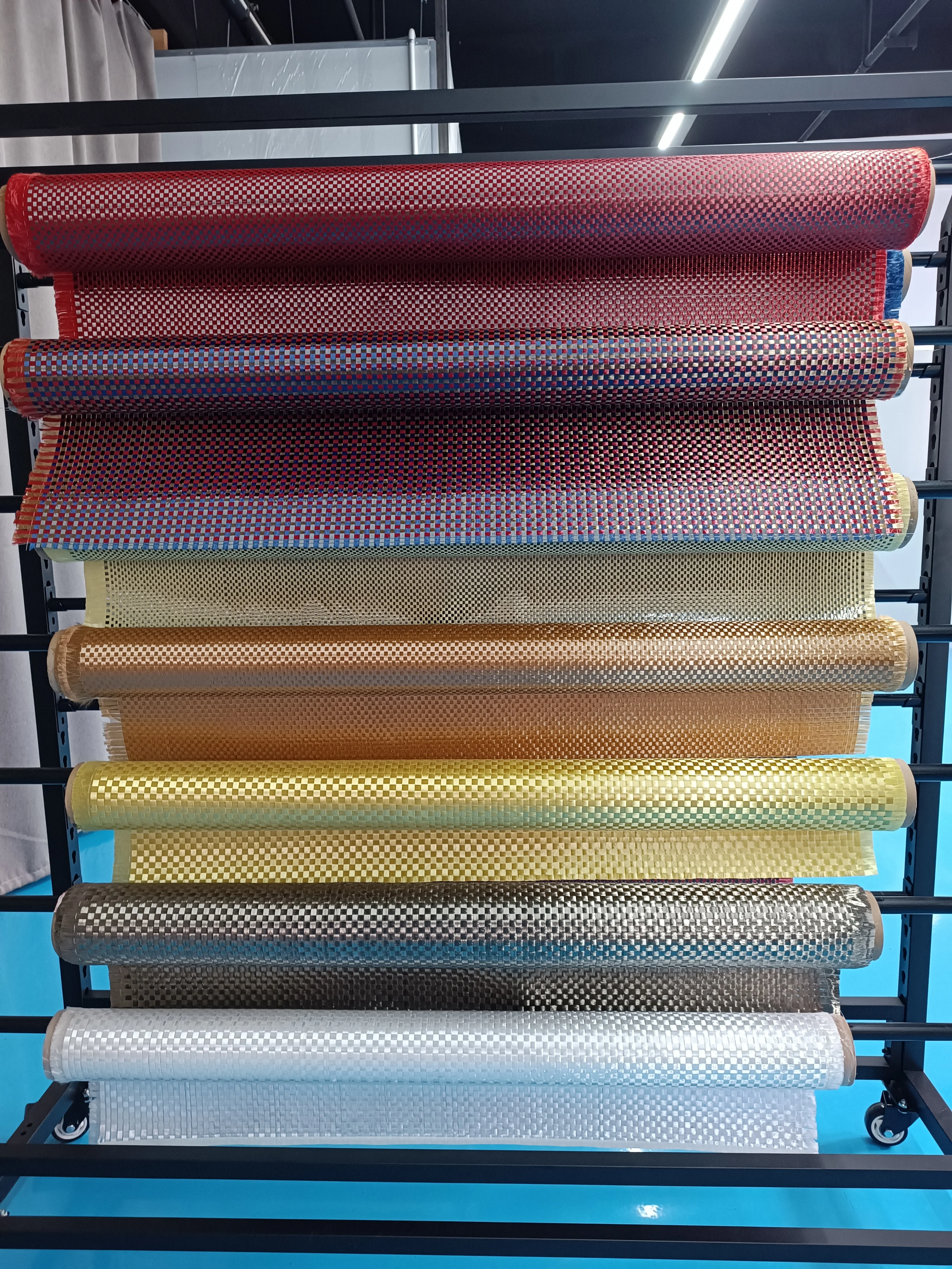 Carbon and Aramid Hybrid Fabric Color carbon fiber fabric for sports equipment
