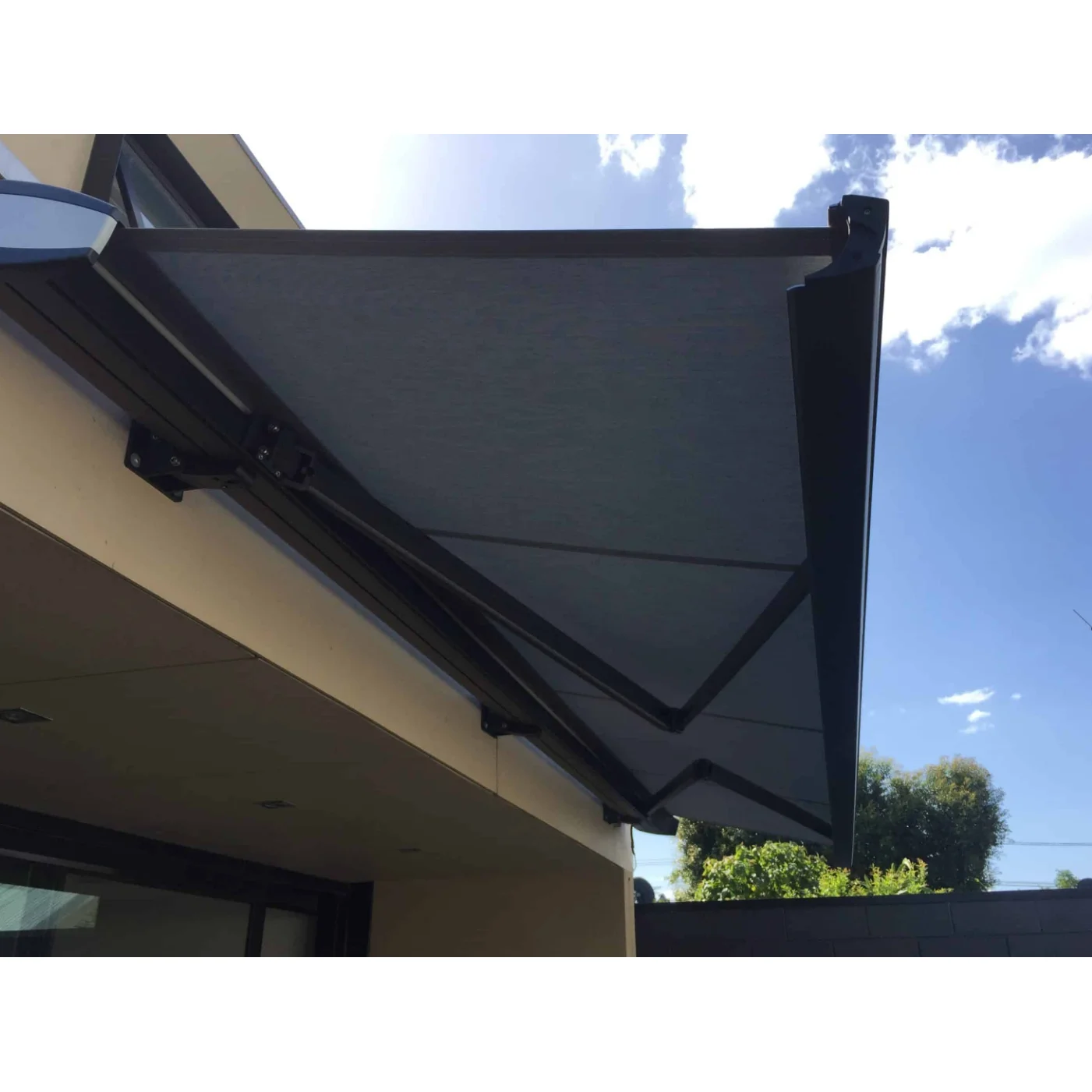 Manufacture LED Light 4x3m Awnings Folding Roof Outdoor Motorized Full Cassette Retractable Awning
