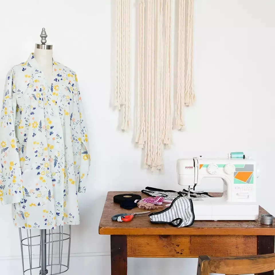 Special  price Janome MOD-15 Easy to-Use Sewing Machine with 15 Stitches