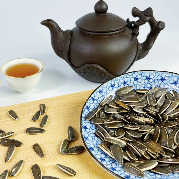Sunflower Seeds HACCP OPP Bag High Quality 100% Natural Thanh Long Confectionery Flavor ISO Certificate From Vietnam Manufacture