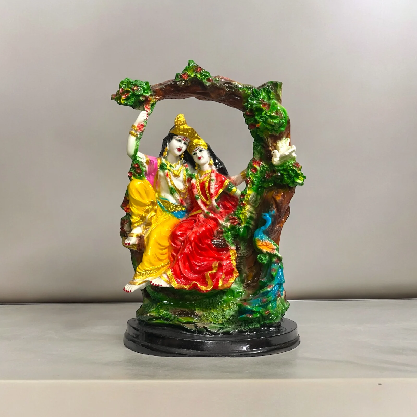 Высокое качество Radha Krishan на Jhula мраморная статуя идола резной камень безмятежная красота для дома религиозный декор священных пространств