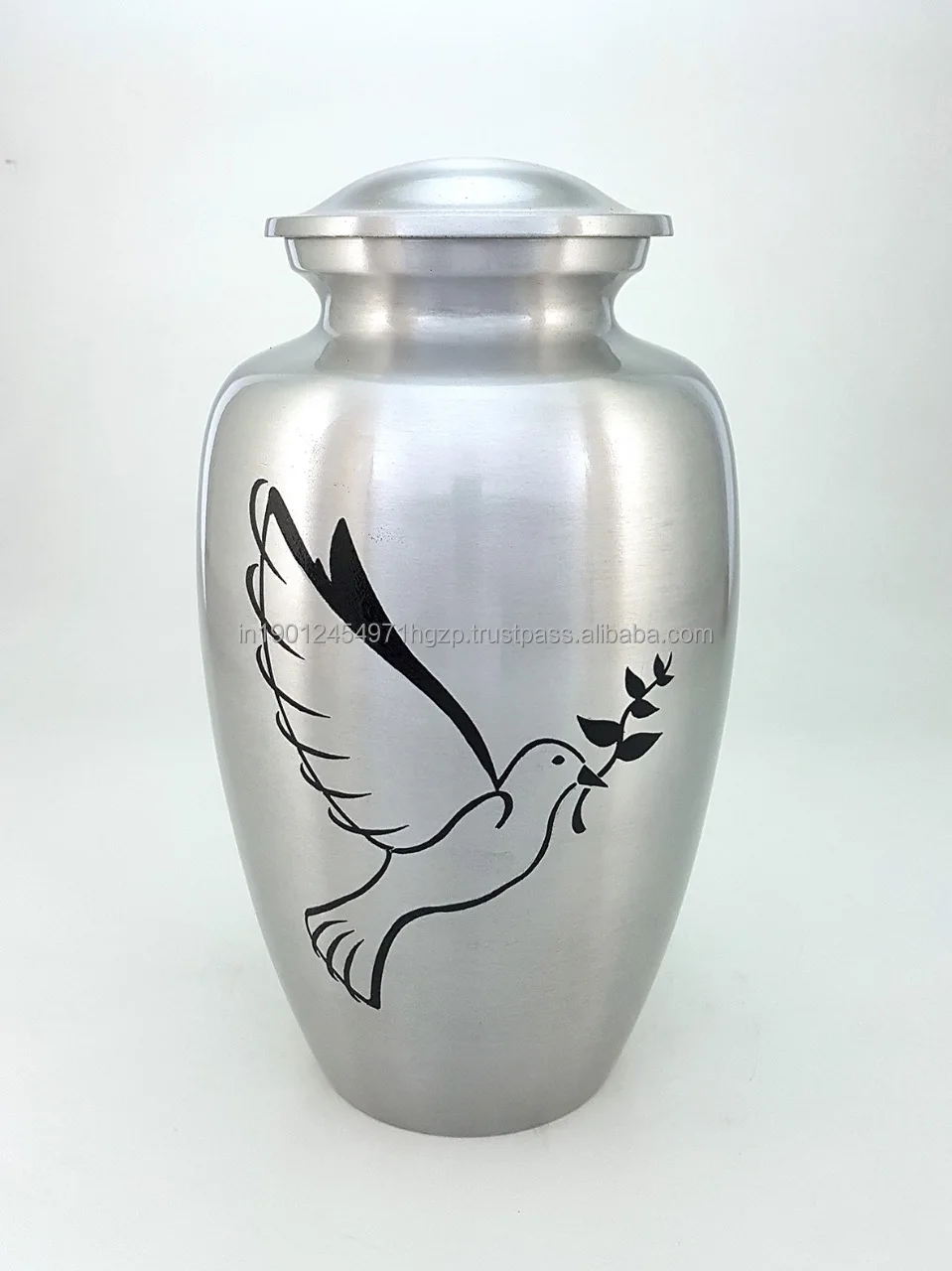 Best Quality Handmade Cremation Urns at Wholesale Price Metal Cremation Urn For Human Ashes and Funeral Supplies