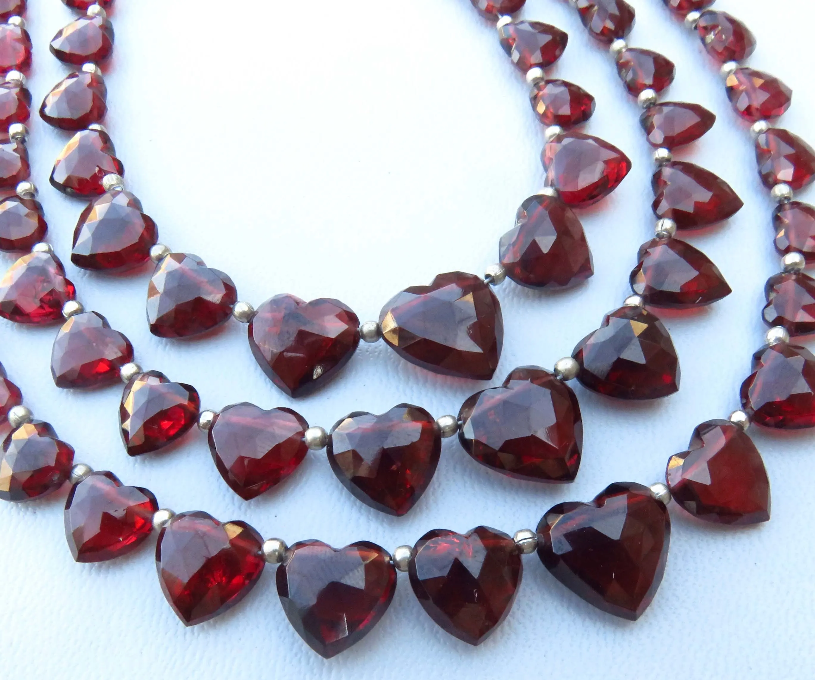 Best Seller Natural Mozambique African Garnet Heart Faceted Carved Gems Beads 7-9mm Cut Mineral Crystal Gemstones IGI Certified