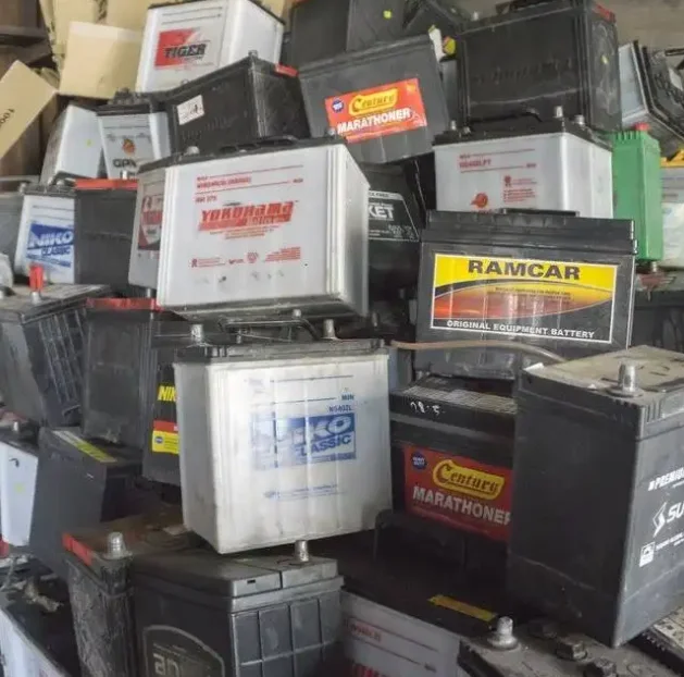 Rechargeable Lithium Battery Used Scrap / Car and truck battery drained lead batteries scrap