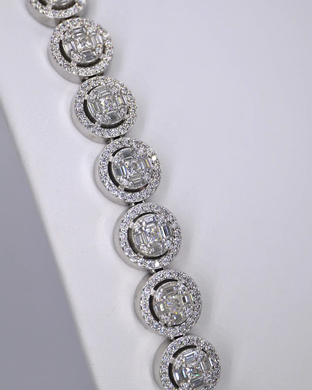 Luxury Men and Women Fine Jewelry Round Cluster 13mm Cuban Moissanite Chains for Anniversary Gifting Options