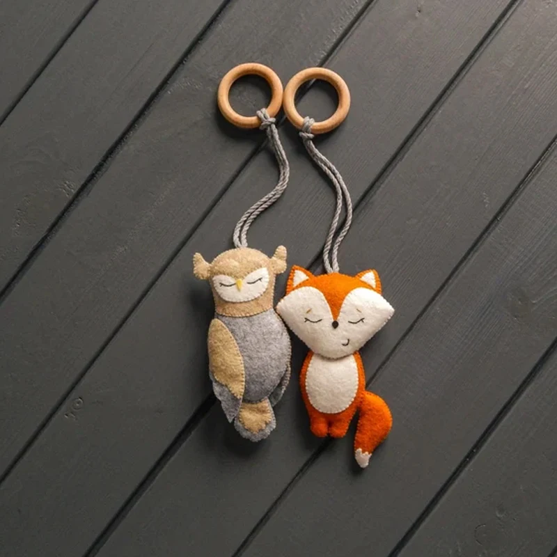 Hot Sale Woodland felt animals for play baby gym toys Nursery Crib accessories Montessori felt toys Bunny felt Hanging
