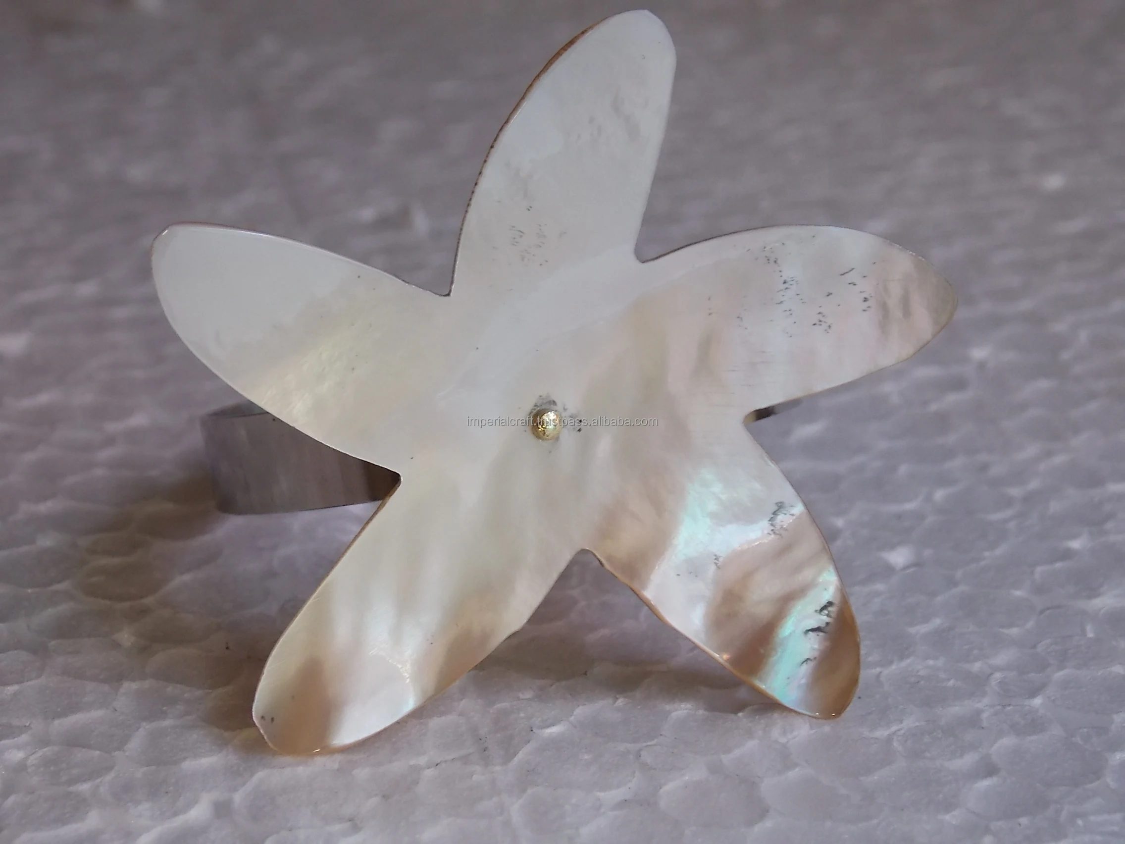 new arrival mother of pearl and metal napkin holder ring for weddings and table decoration new mega star design