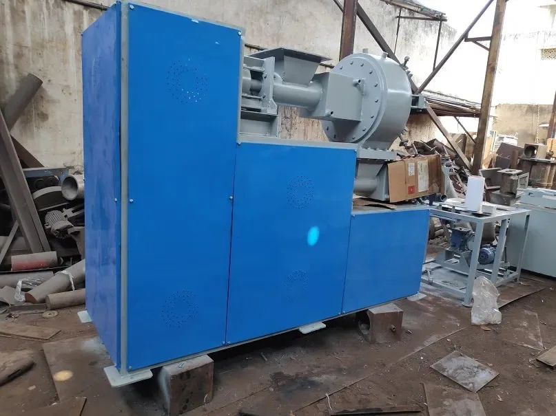 Finest Quality Plodder Machine For Bar Soap Mild Steel Made Vacuum Duplex Plodder For Sale  At Lowest Price
