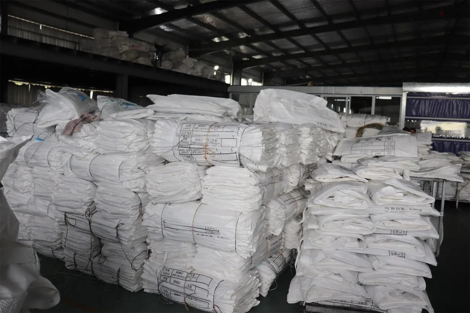 Plastic container color transparent customized logo support logistics packaging Woven Jumbo Bag EE Wood