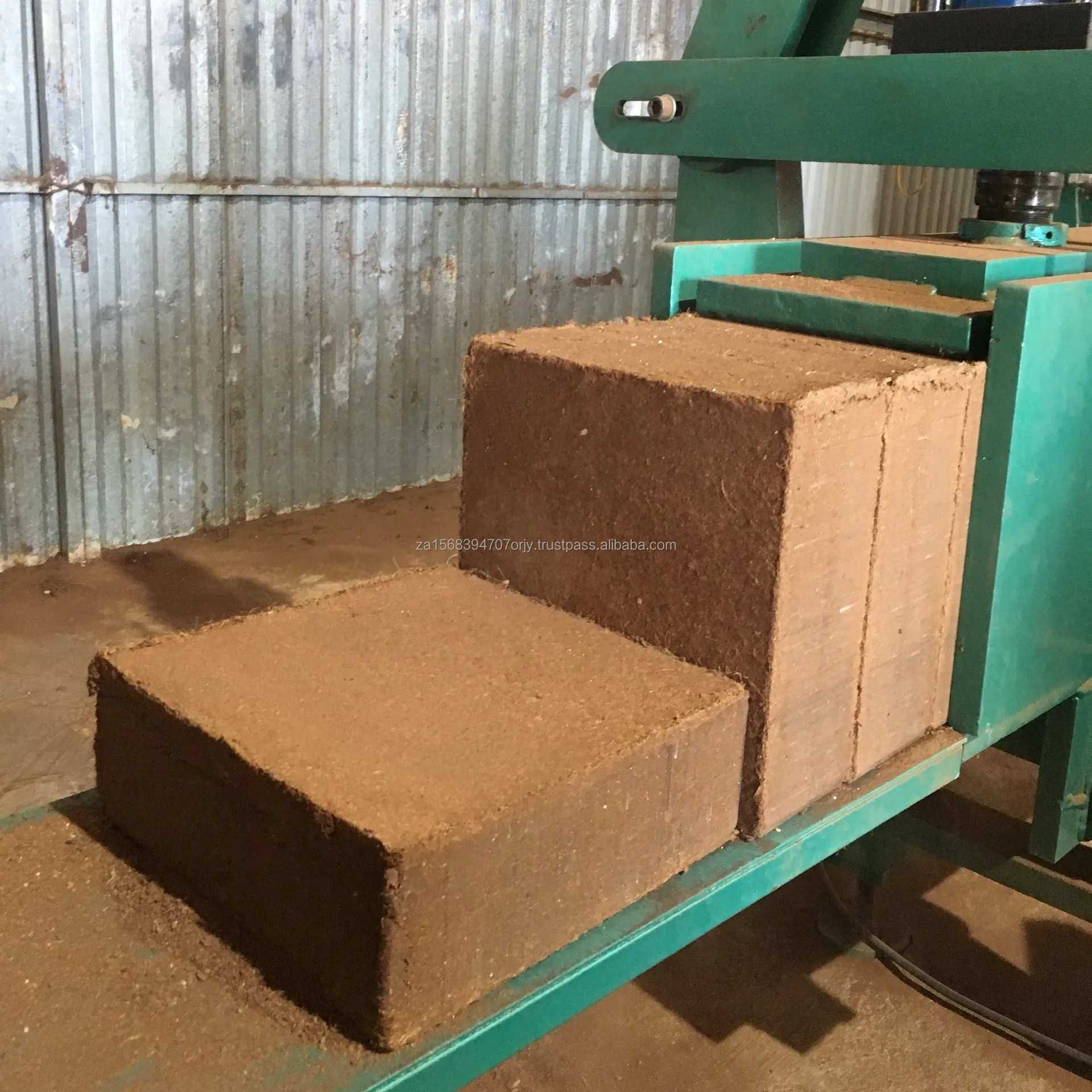 HIGH QUALITY COCO PEAT