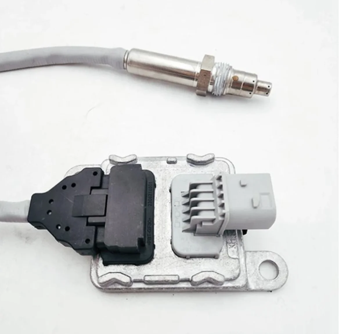a0101532328 Replacement Outlet Nitrogen Oxide NOx Sensor for Mercedes Benz Detroit Diesel Freightliner ddec Cascadia