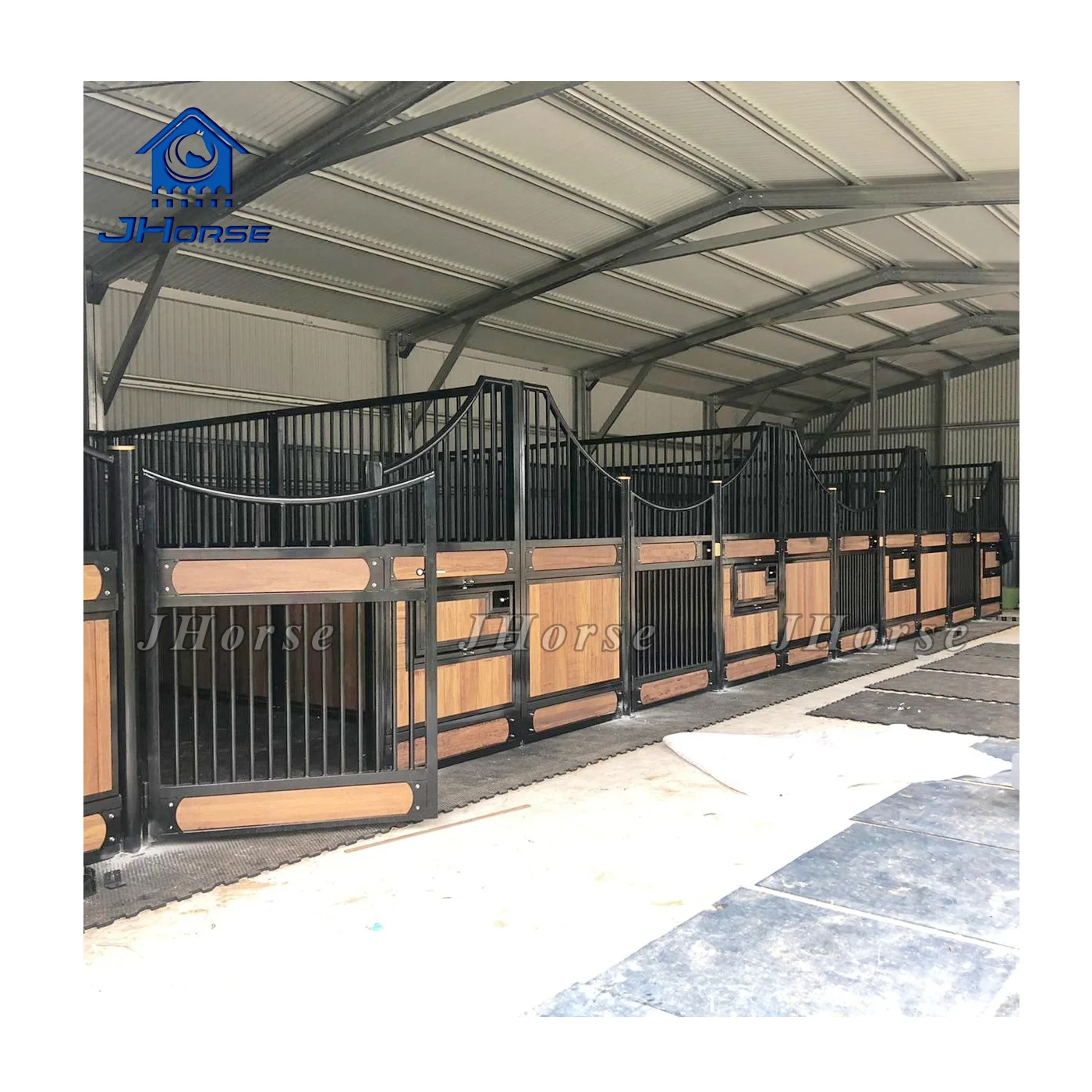 Factory Supply Portable Bamboo Horse Stall Horse Stable Equipment Doors for Indoor and Outdoor Use