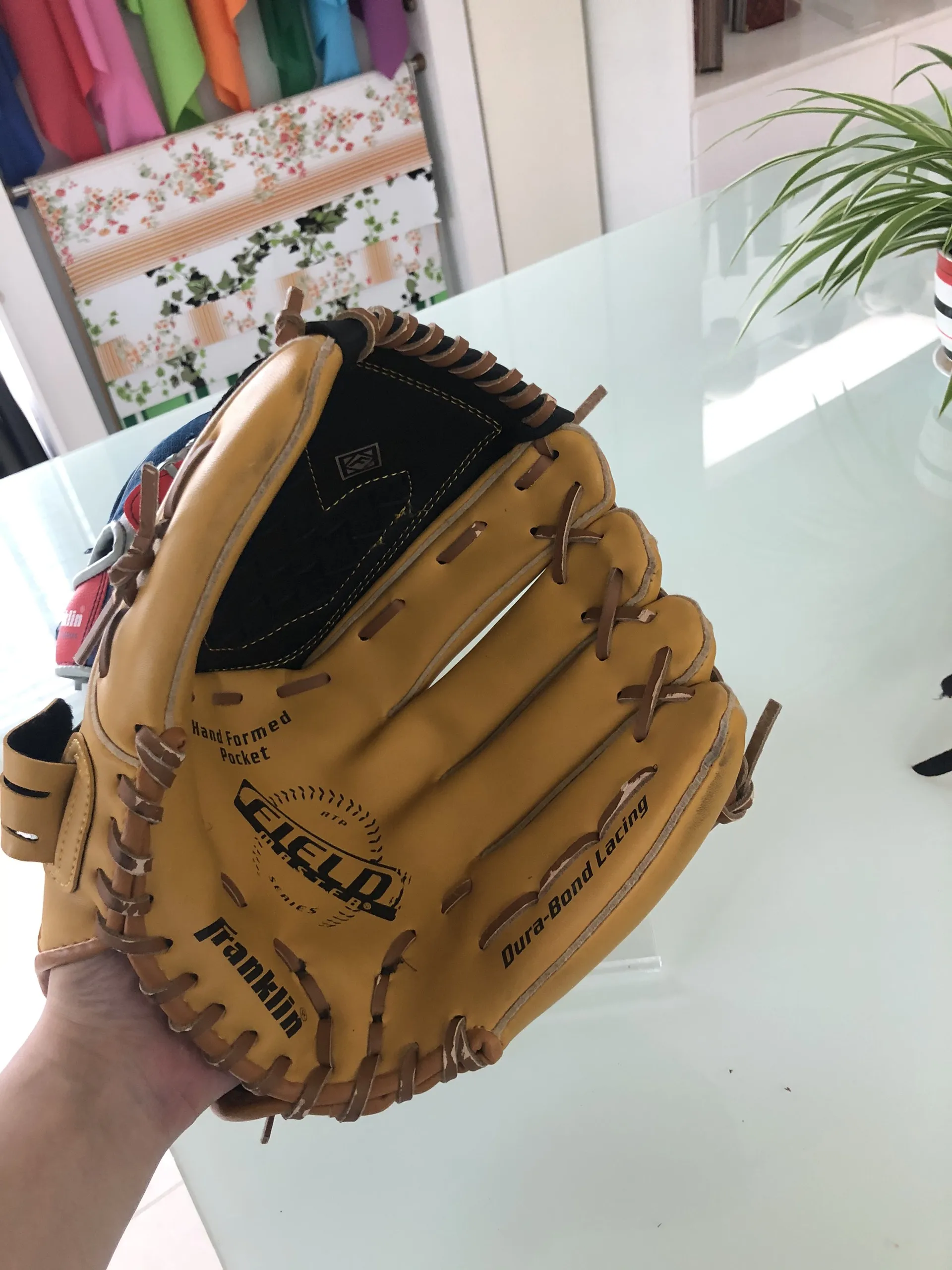 Professional Embossed Leather Roll for Baseball Sofa Bags Garments Football Outdoor Decorative Home Textiles Woven Backing