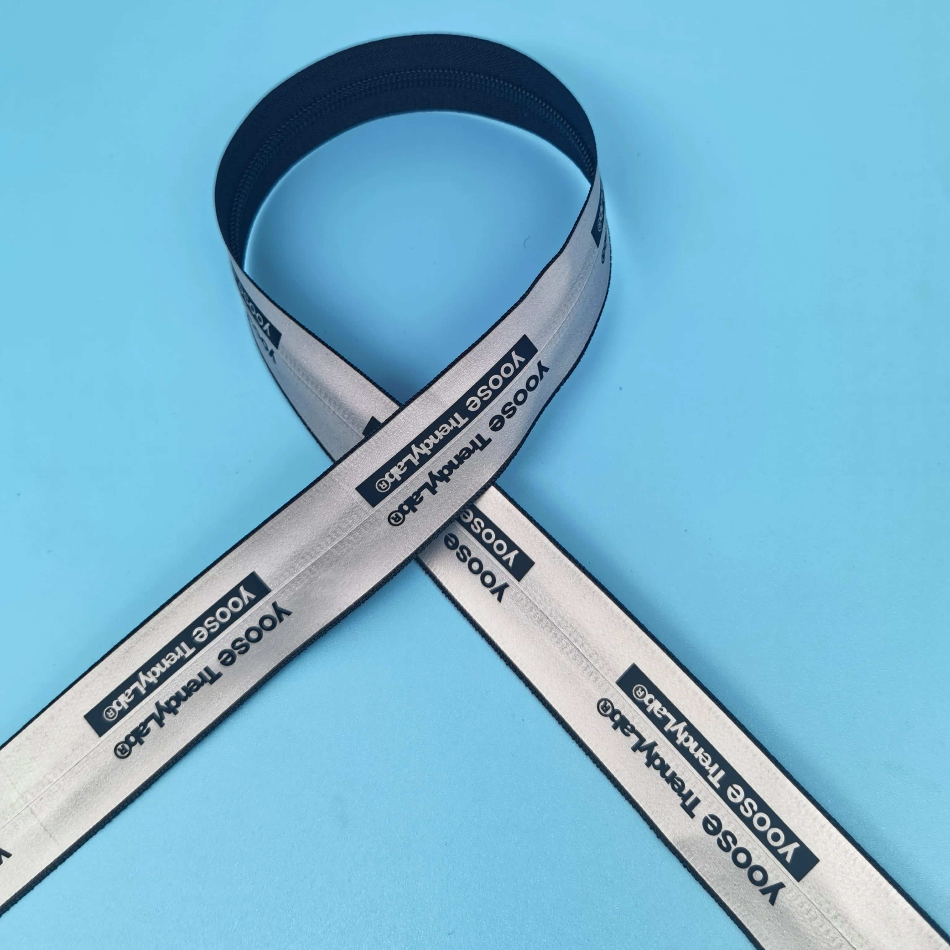 OEKO-TEX Black No.5 Waterproof Zipper Auto Lock Slider Matte Coated  Tape 50 60 70 80 90cm