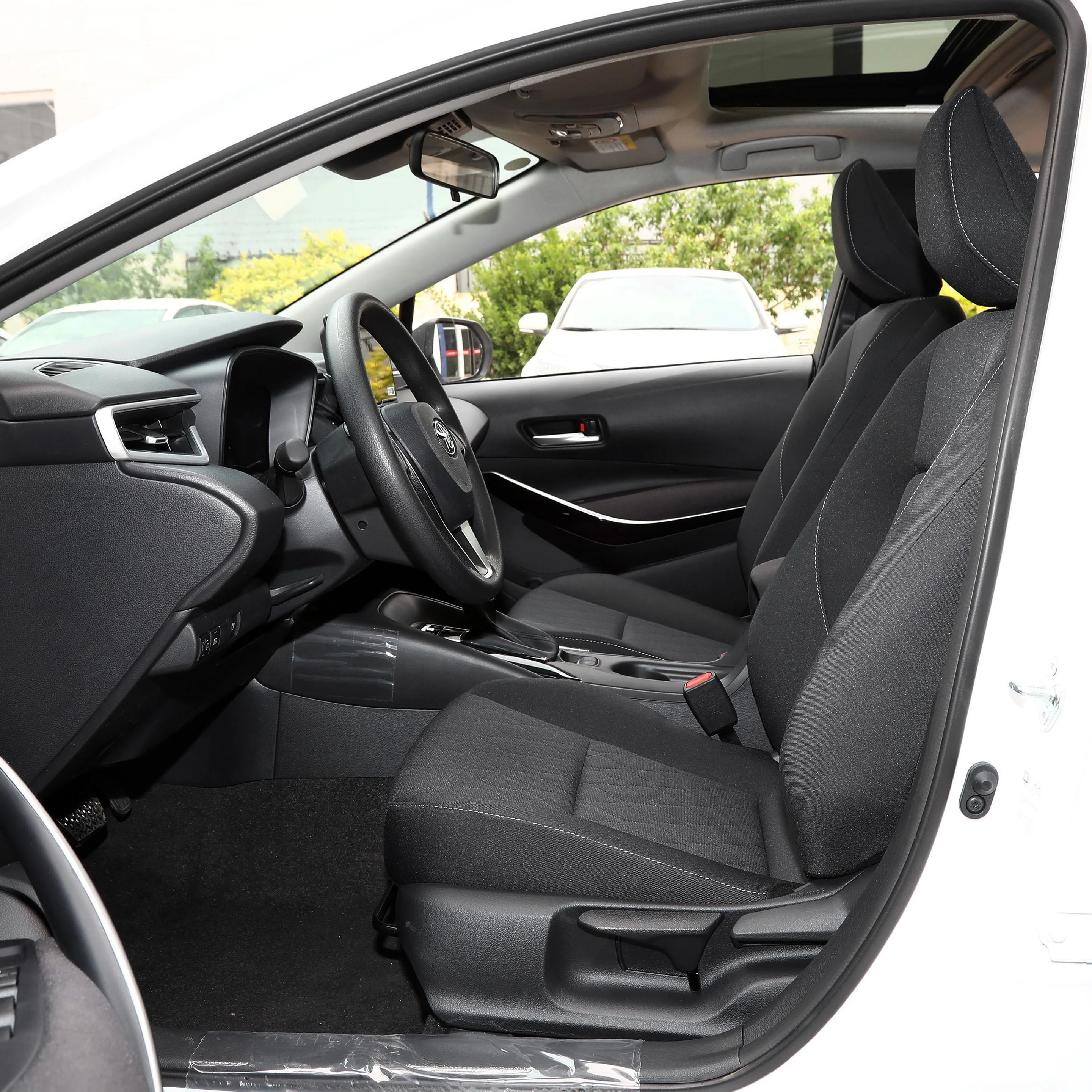 Toyoa Corolla 1.8L  Used Sedan Hybrid Second Hand Car 2023 Cheap New LED 10 Leather Dark