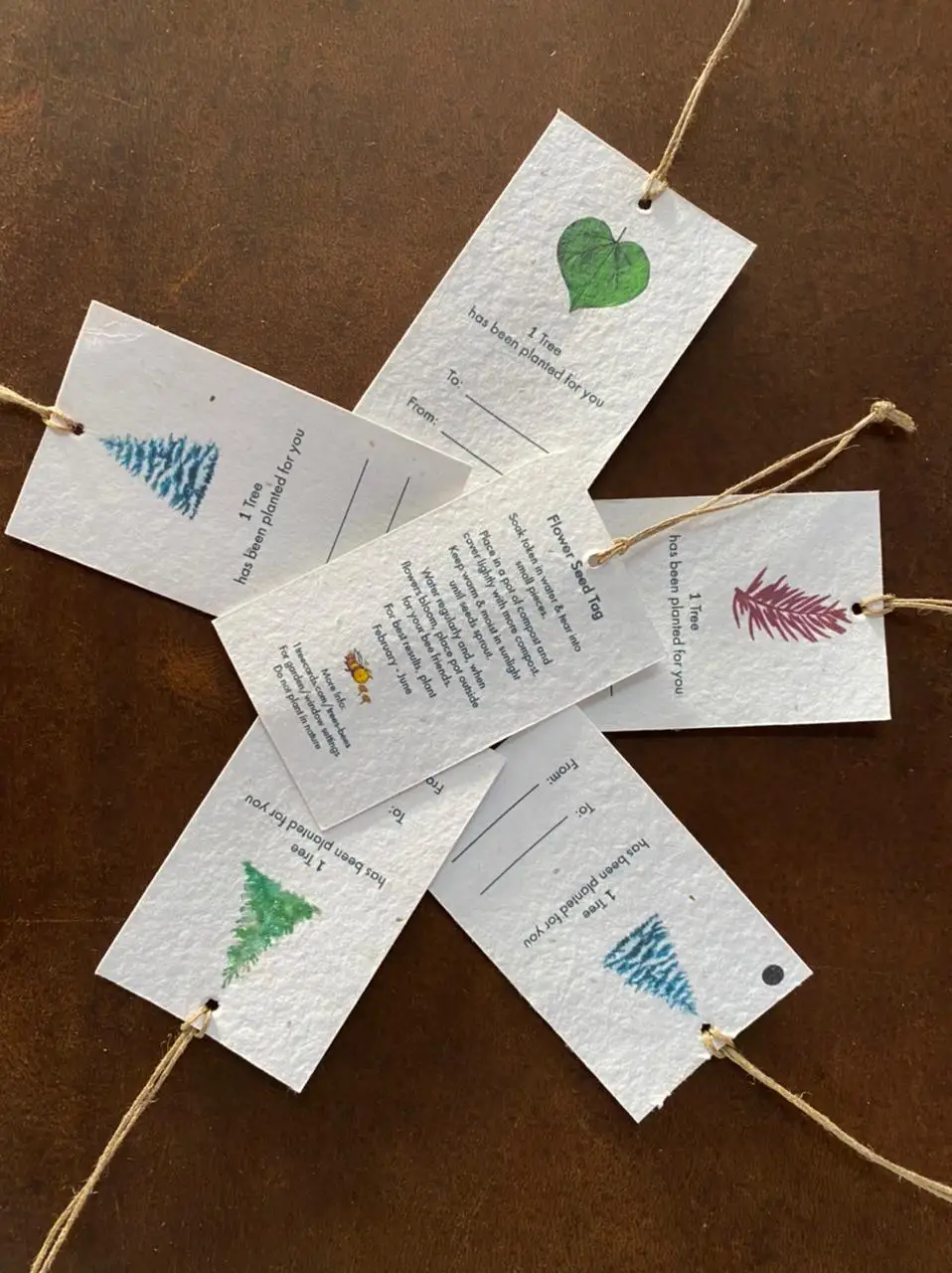 Eco Friendly Recycled Fashion Garment Paper Hang tags Custom Clothing Label Hang Tag USA UK CANADA