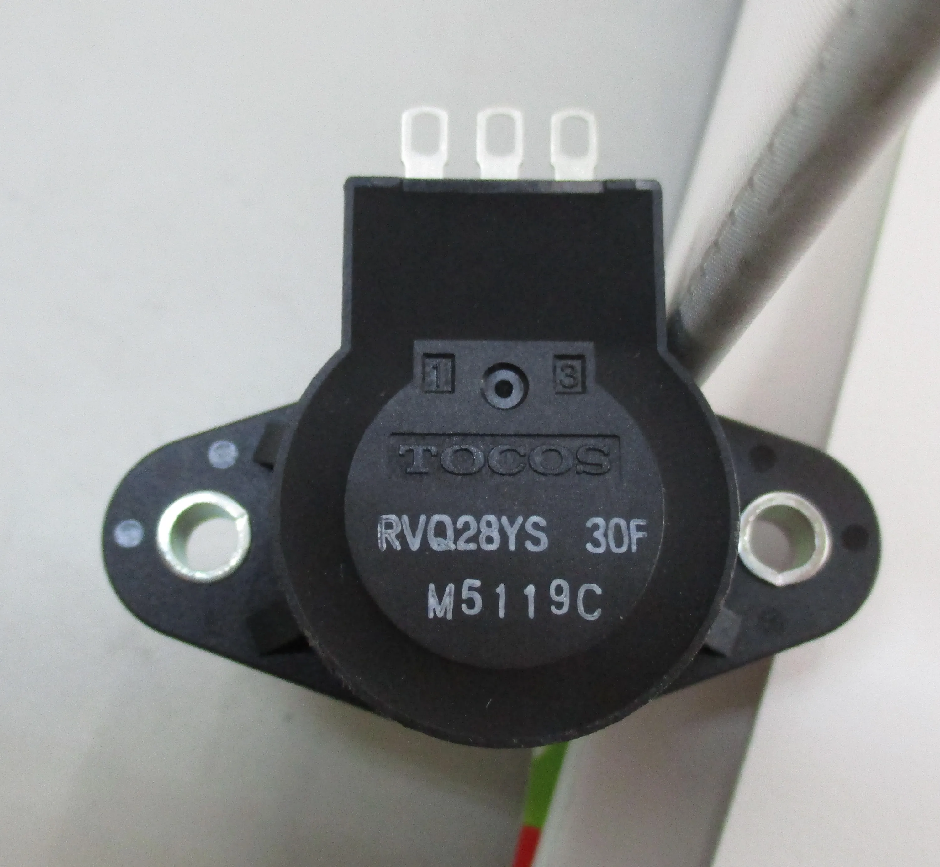 1 order=20 pcs TOCOS RVQ28YS 30F Throttle Pot Potentiomater for mobility scooters Scootmobiel parts supplier from Taiwan