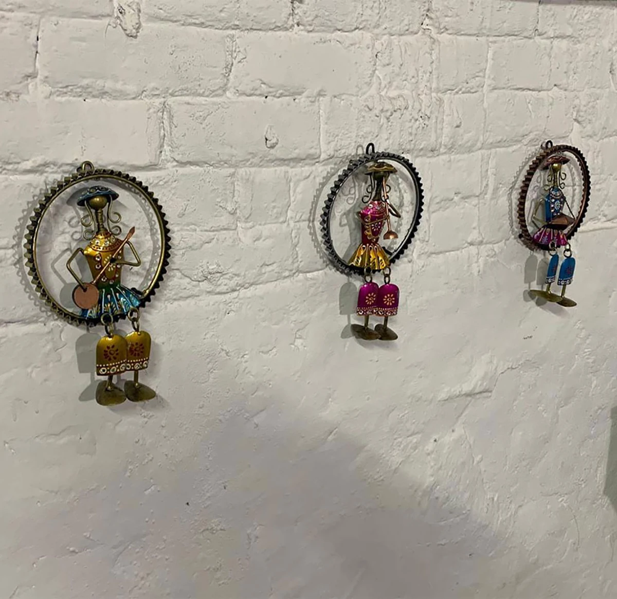 Indian Handicraft Iron Multi Colored Musician Showpieces Wall Hanging Modern Home Decor Unique Table Decor Decorative Showpieces