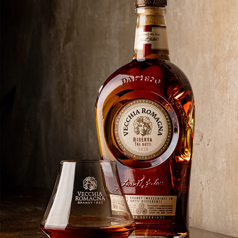 Premium line Top Quality Made in Italy Brandy Vecchia Romagna Riserva Tre Botti 6 x bottle 0,70ml ready for export