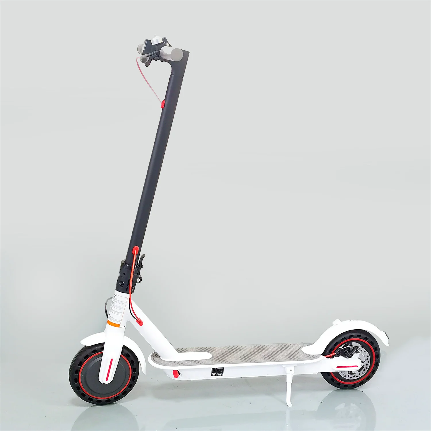 Emoko dropshipping e Scooters 10.4AH battery 8.5 inch MAX speed 30km Pro 350w honeycomb tyre APP Adult Kick e-steps