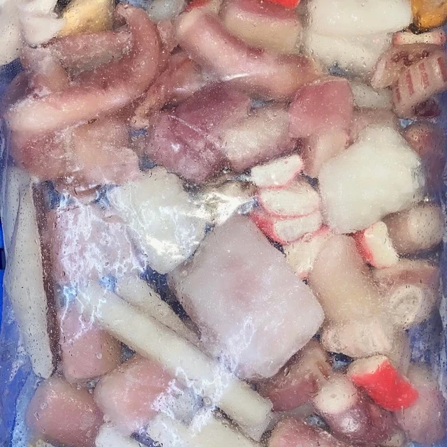 Total sea Quality Frozen Mixed Seafood Shrimp Fish Squid Shellfish Crab Sticks Directly From the Pier cheap price