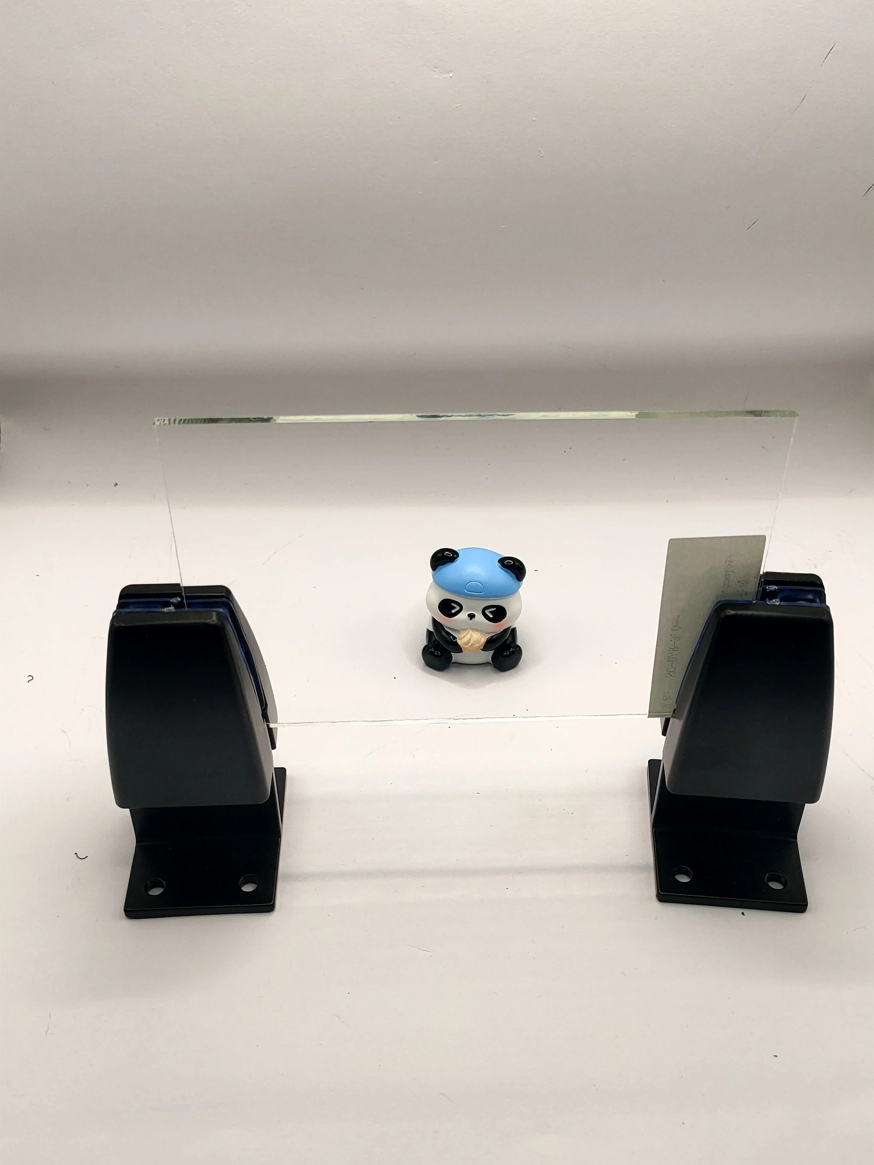 2mm Single-sided double-coated anti-reflective glass