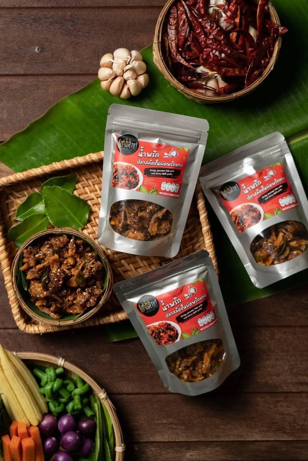 Хрустящие рыбы тыквы премиум-класса с тайским красным карри, Чили пастой, закуска от Sa Nay Rot Thai