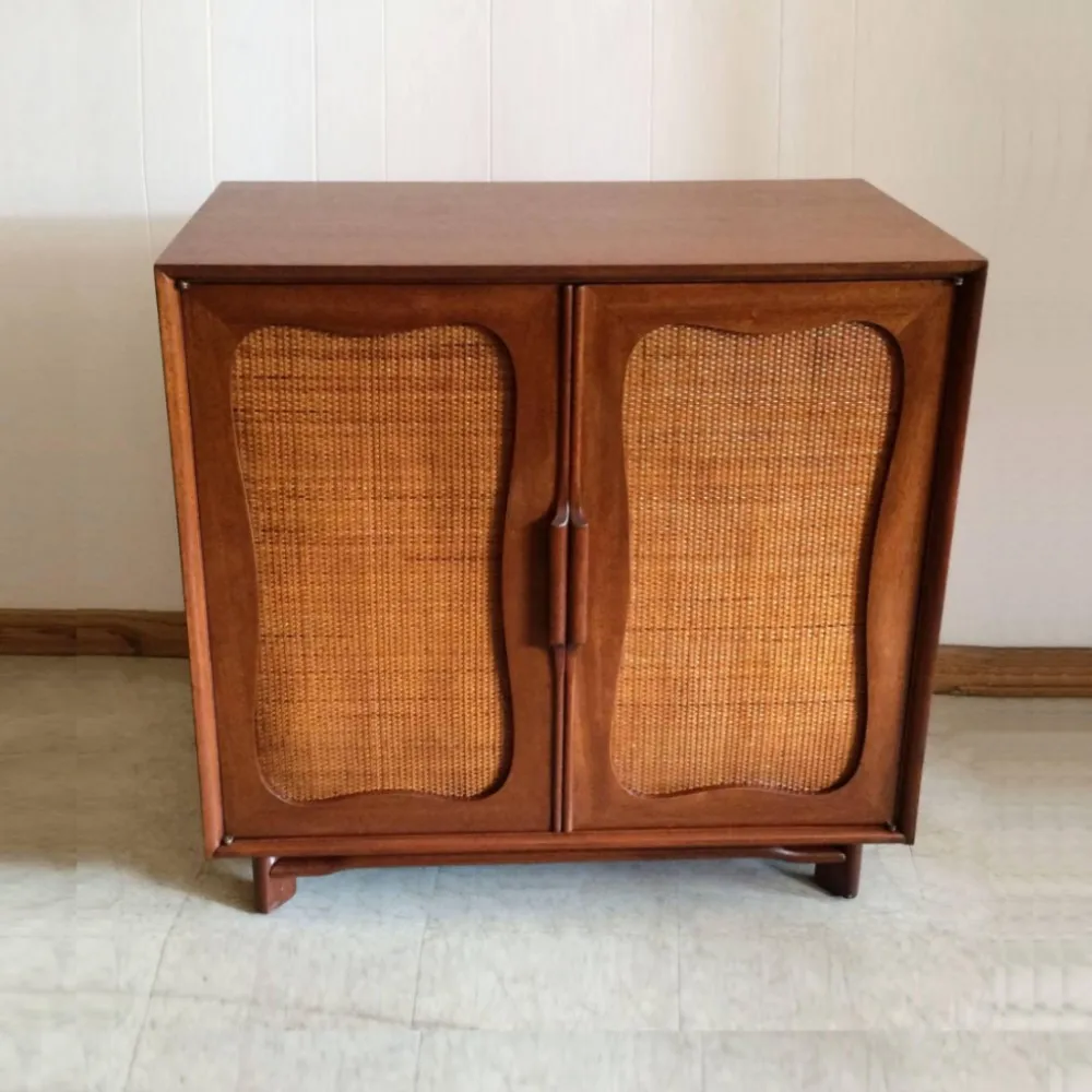 High Quality Modern Wooden Cabinet Hardwood Home Furniture Bathroom Kitchen Vintage Rattan Door Wood Cabinet made in Vietnam