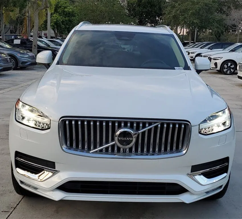 Чистый использованный 2024 V-o-l-v-o XC90 B5 плюс яркая тема AWD