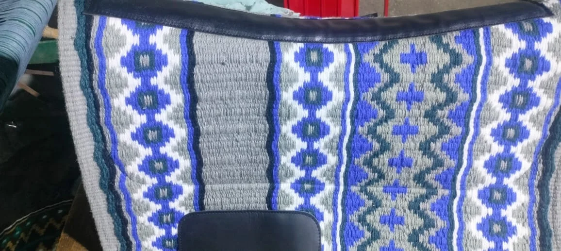 100% NEWZEALAND WOOL SADDLE BLANKET WITH FELT LINING LEATHER PATCH DESIGN/CUSTOM DESIGN WESTERN WOOL PADS