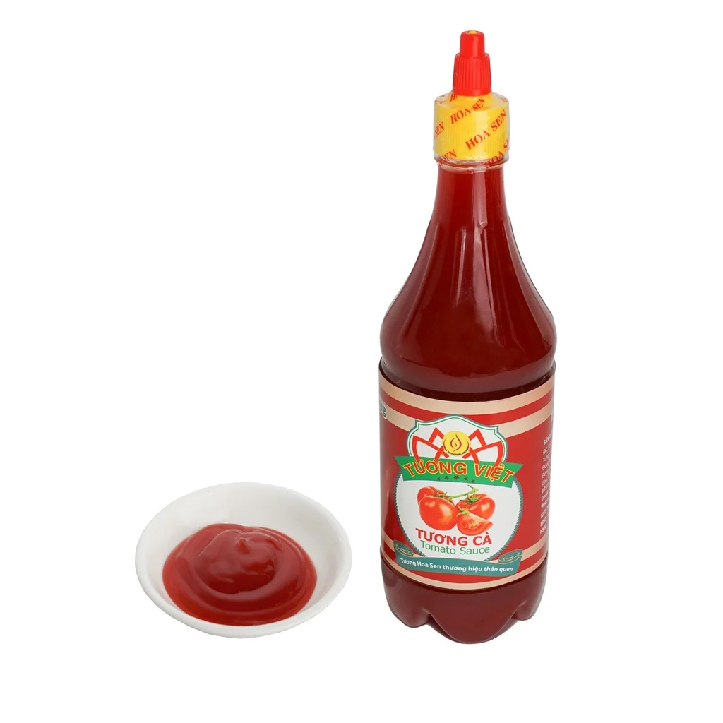 Tomato Sauce Jars Sauce Seasonings Wholesale Vietnam Customize Packing Tomato Sauce PET Bottle 700g Tuong Viet Hoa Sen