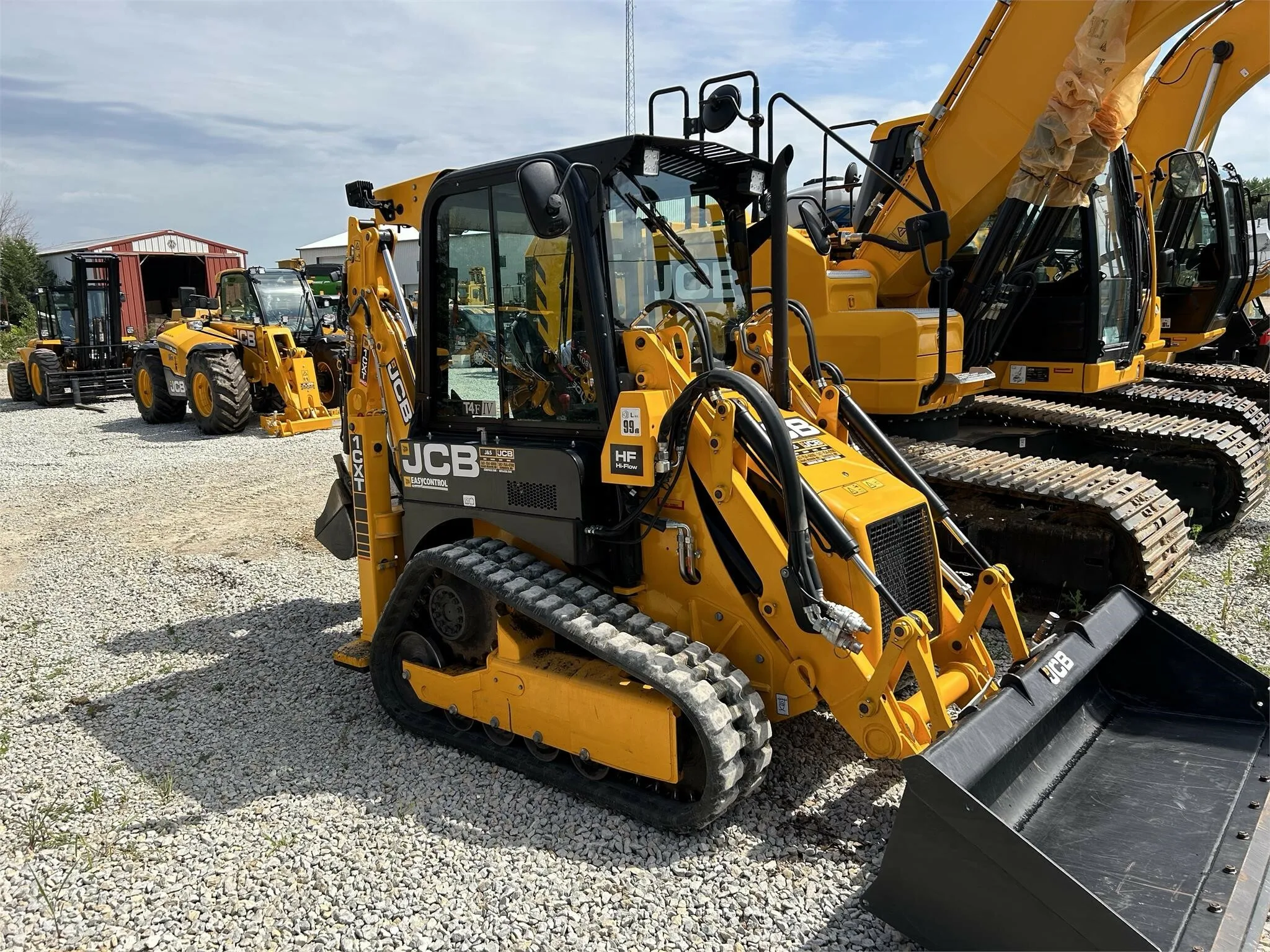 JCB 1CXT  Teleskid Skid Steer Loader CE EPA Diesel Engine Electric Power Quick Hitch and Hydraulic Float Skid Steer Loader