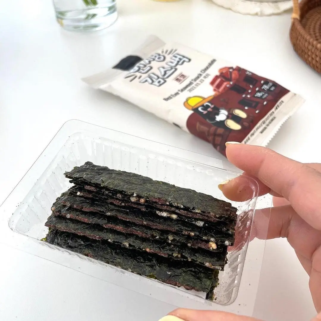 seaweed laver snack made in Korea 18g Almond Spicy Chicken Brown Rice Chocolate