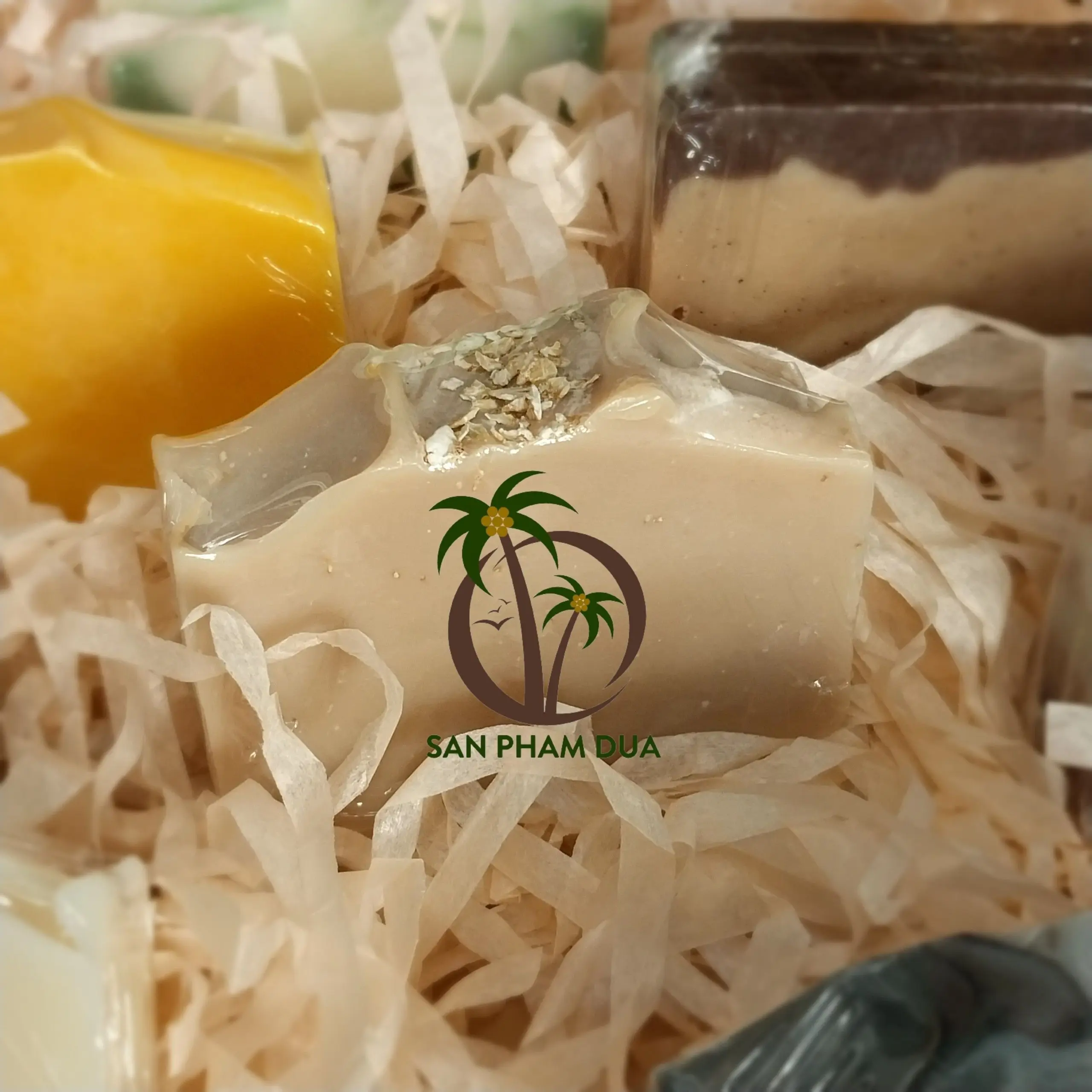 NATURAL COCONUT SOAP ECO FRIENDLY COCONUT SOAP WHOLESALE VIRGIN COCONUT SOAP FOR  BATHROOM HIGH QUALITY